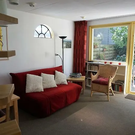 Waterland Apartment *